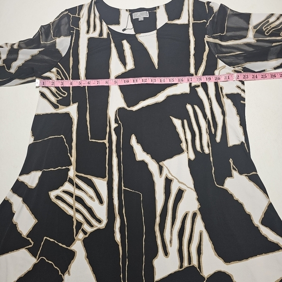 JM Collection 2X black and white with tan blouse.  Sheer sleeves. - Picture 7 of 10